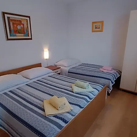 Miro- 5 Km From Opatija 아파트 *
