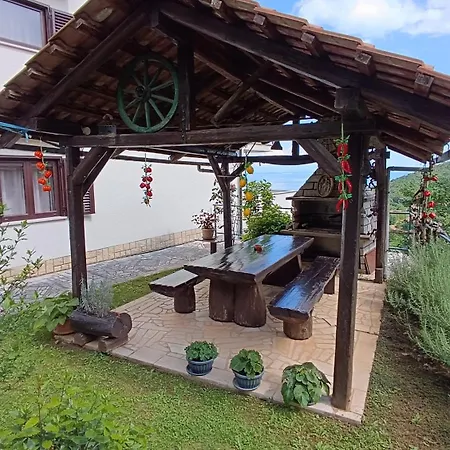 Miro- 5 Km From Opatija 아파트